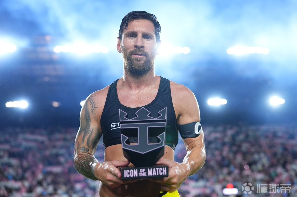 年轻的梁峻 年轻的梁峻